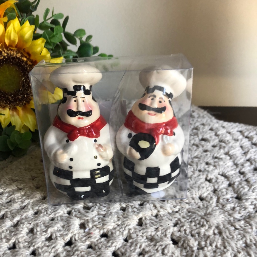 Chef Ceramic Salt and Pepper Shaker Set
